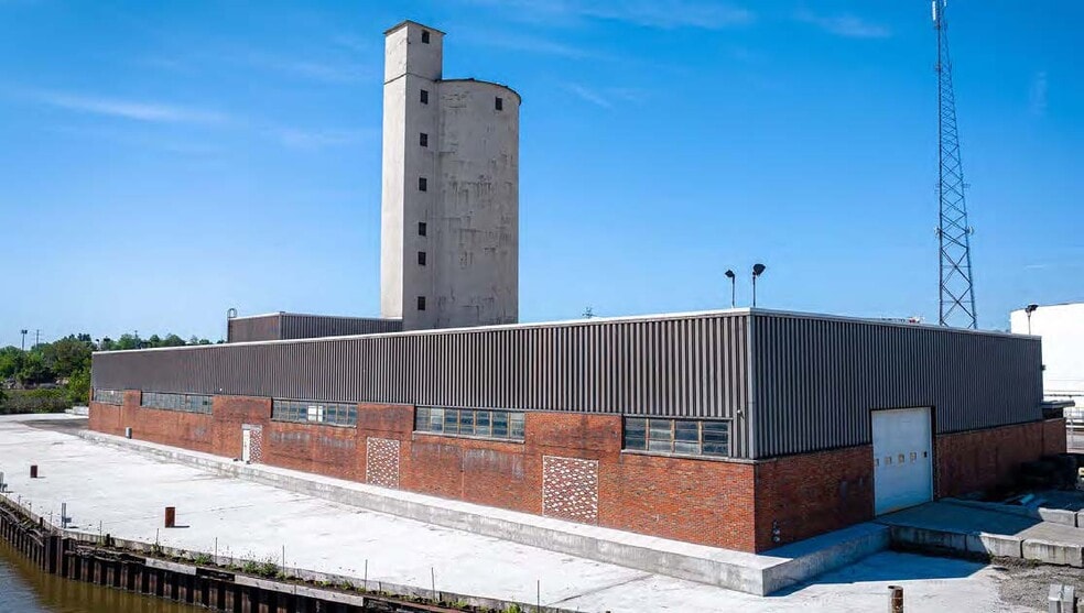 More Photos Of 2195 Drydock St, Cleveland Warehouse For Sale