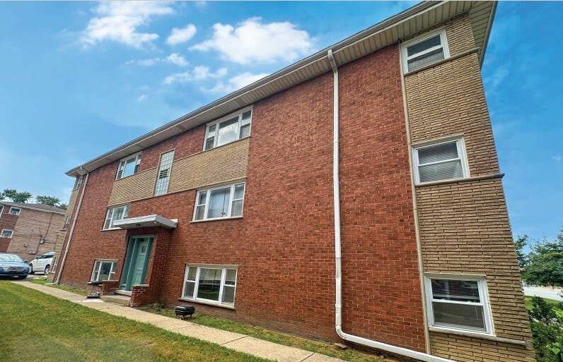 Primary Photo Of 3631 147th St, Midlothian Apartments For Sale