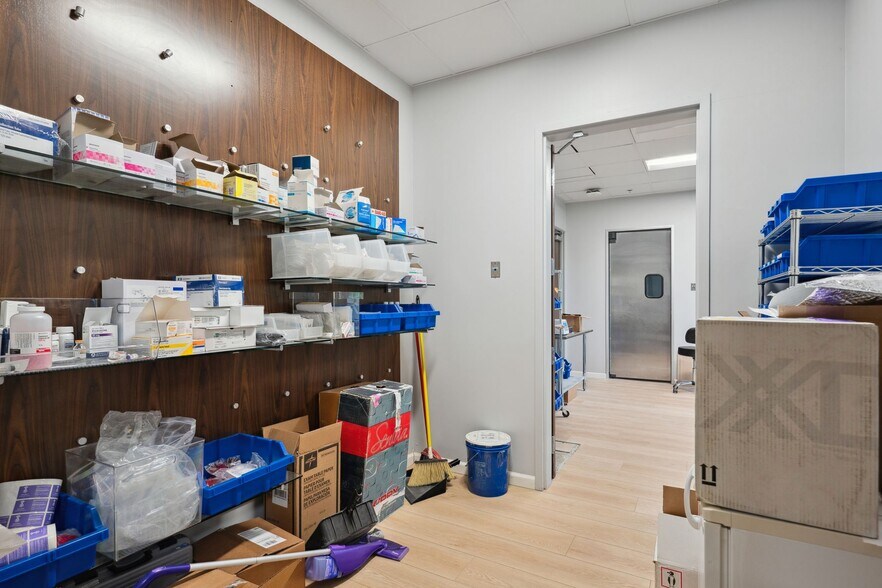 More Photos Of 11189 Sorrento Valley Rd, San Diego Research And Development For Sale