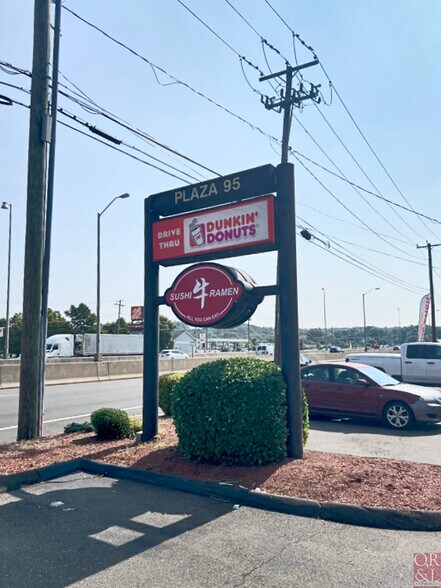 More Photos Of 96 Frontage Rd, East Haven Storefront For Sale