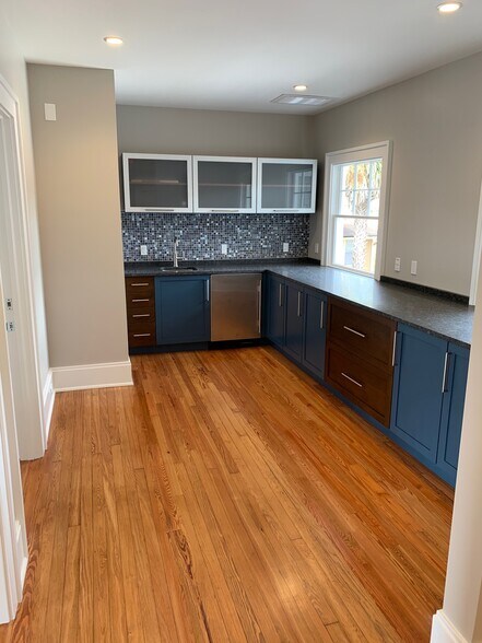 More Photos Of 2717 Riverside Ave, Jacksonville Office Residential For Sale