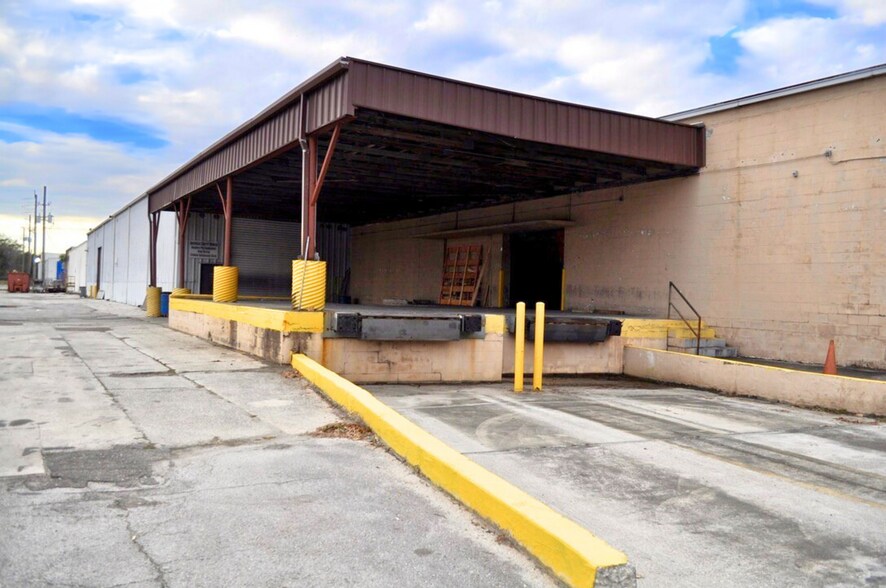 More Photos Of 216 Druid St, Jacksonville Warehouse For Sale