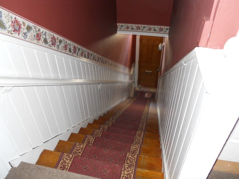 More Photos Of 115 S Main St, Vassar Office Residential For Lease