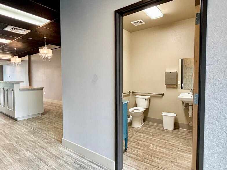 More Photos Of 1127 Broadway St NE, Salem Multifamily For Sale