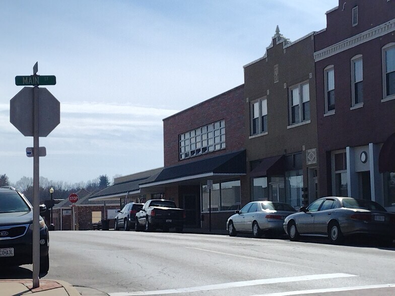 More Photos Of 15-17 S Oak St, Union Medical For Sale