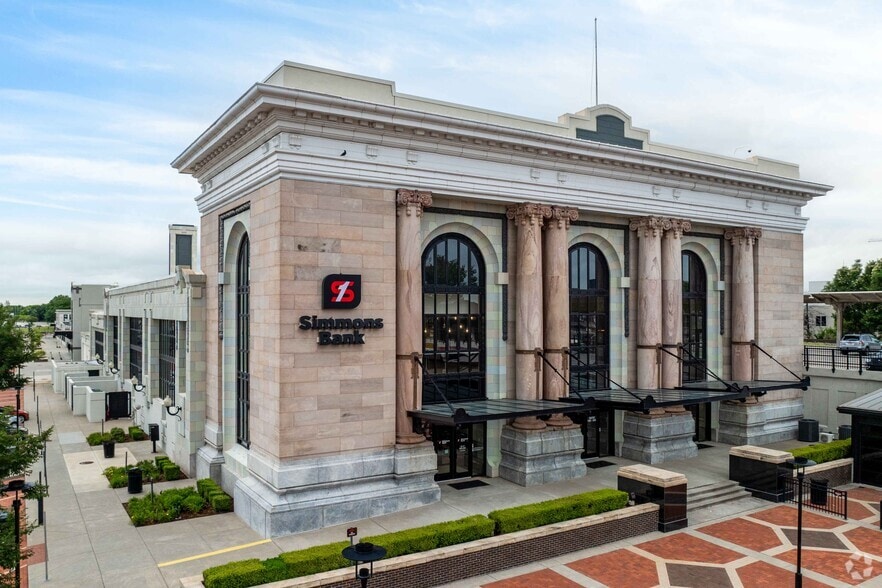 More Photos Of 701 E Douglas Ave, Wichita Unknown For Lease