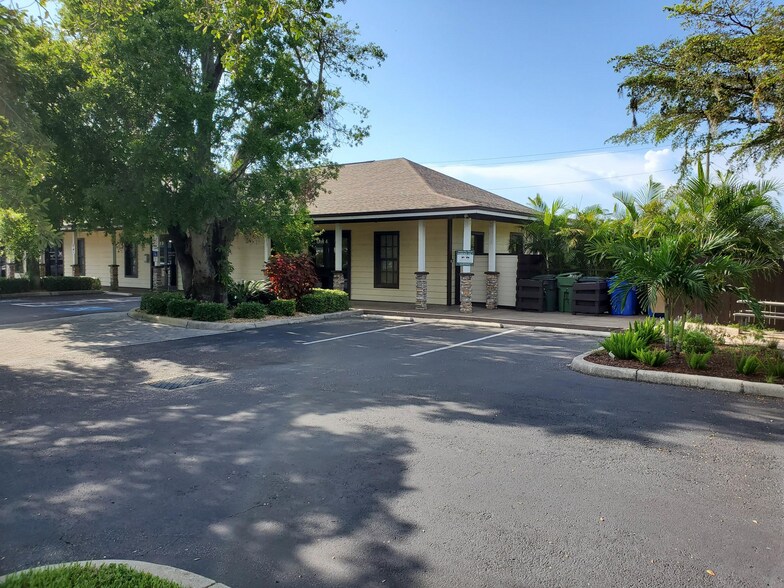 More Photos Of 2429 Manatee Ave E, Bradenton Medical For Lease