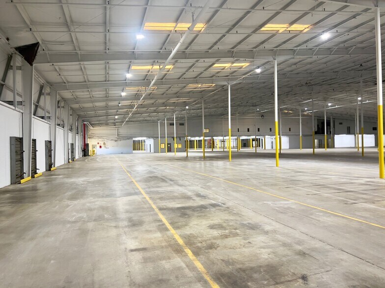 More Photos Of 485 Craighead St, Nashville Distribution For Lease