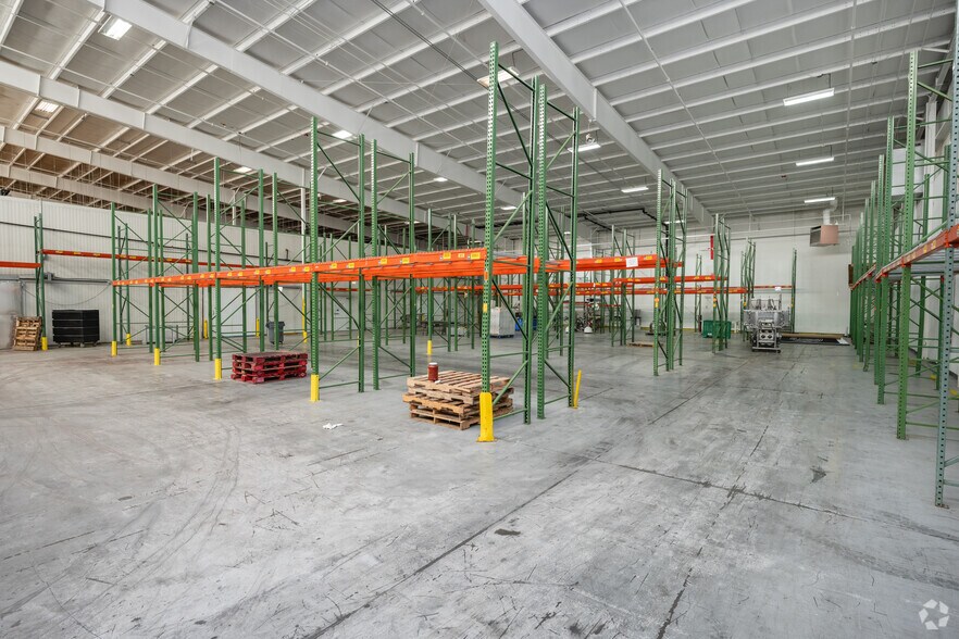 More Photos Of 211 Pine Rd, Easley Warehouse For Sale