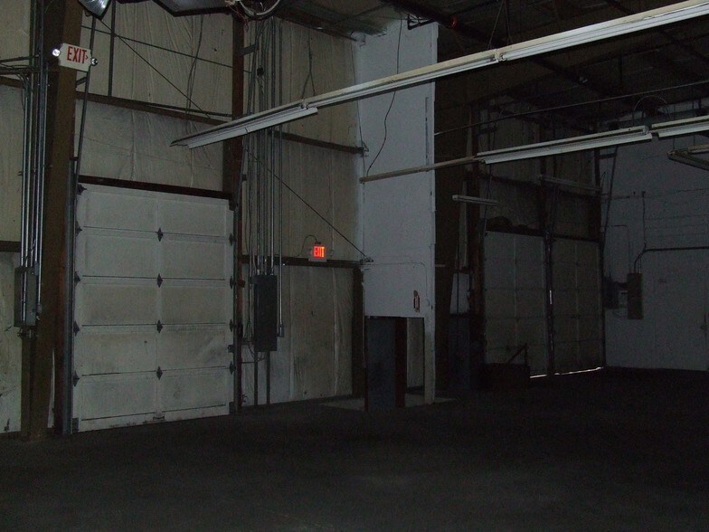 More Photos Of 876 N Lenola Rd, Moorestown Warehouse For Lease