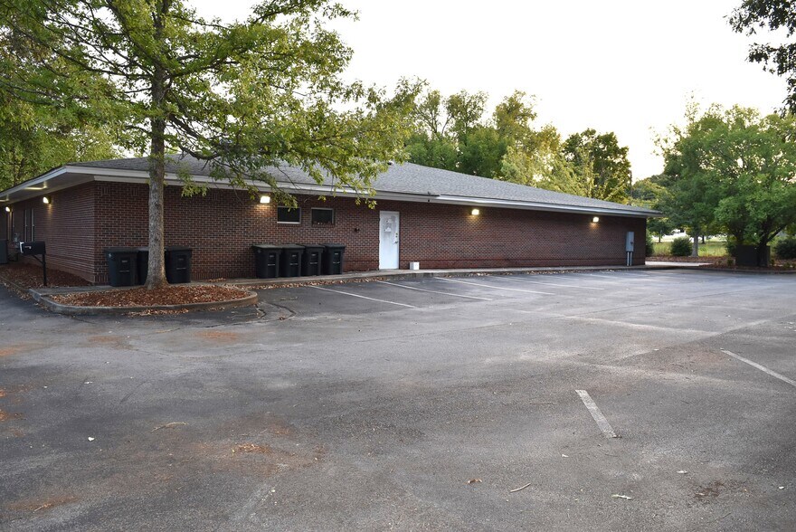 More Photos Of 727 Cox Creek Pky, Florence Healthcare For Sale