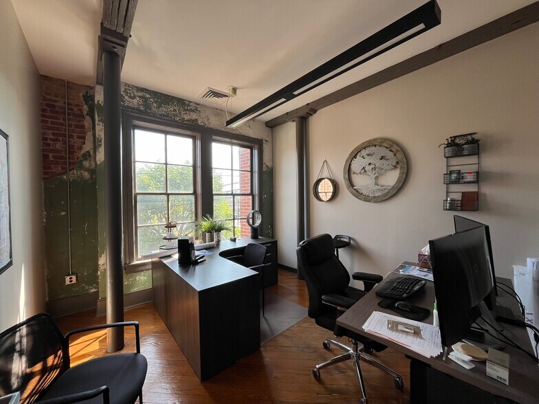 More Photos Of 104 23rd St S, Birmingham Office For Lease