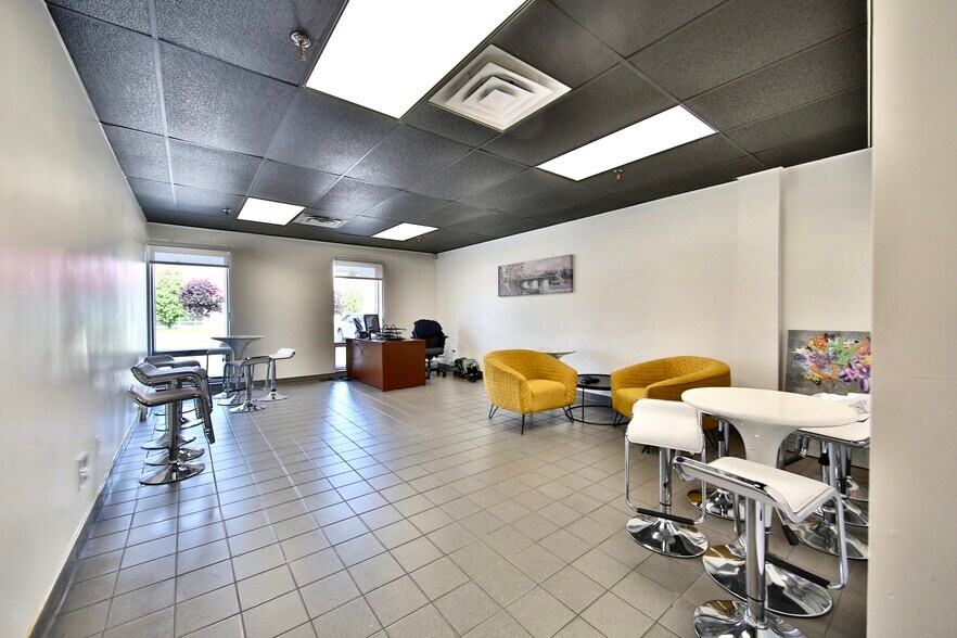 More Photos Of 5530 Av Trudeau, Saint-hyacinthe Manufacturing For Lease