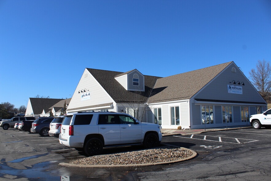 More Photos Of 5711 NW 64th Ter, Kansas City Medical For Lease