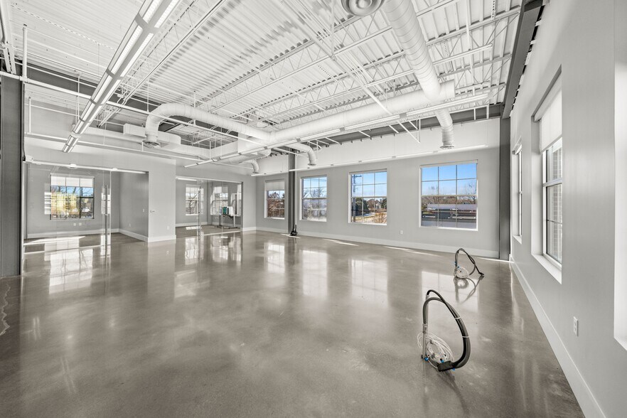 More Photos Of 2099 Thunderhead Rd, Knoxville Loft Creative Space For Lease