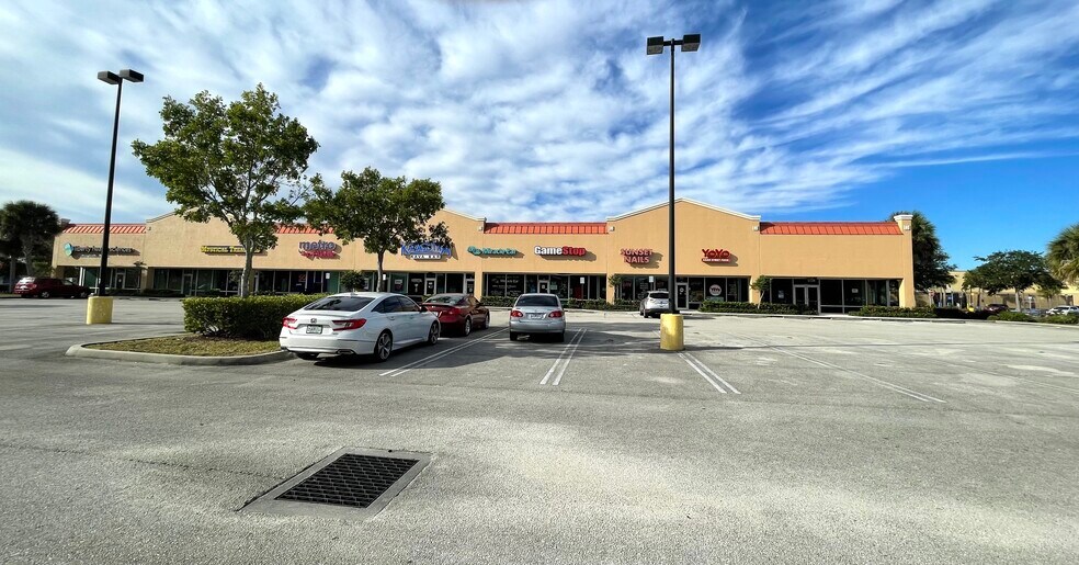 More Photos Of 10921-10941 S US 1 Hwy, Port Saint Lucie Storefront For Lease