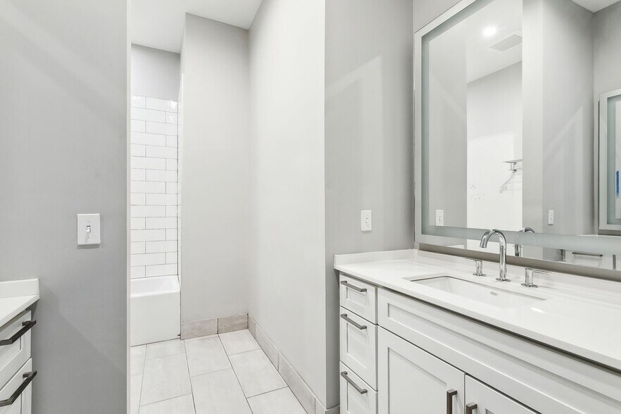 More Photos Of 535-537 Iberville St, New Orleans Apartments For Sale