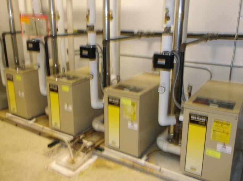 More Photos Of 130 W Larrabee St, Omro Office For Sale