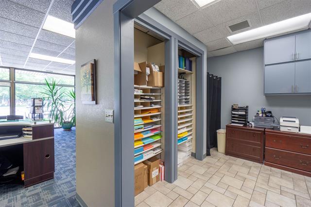 More Photos Of 1818 Grand Ave, Wausau Office For Sale