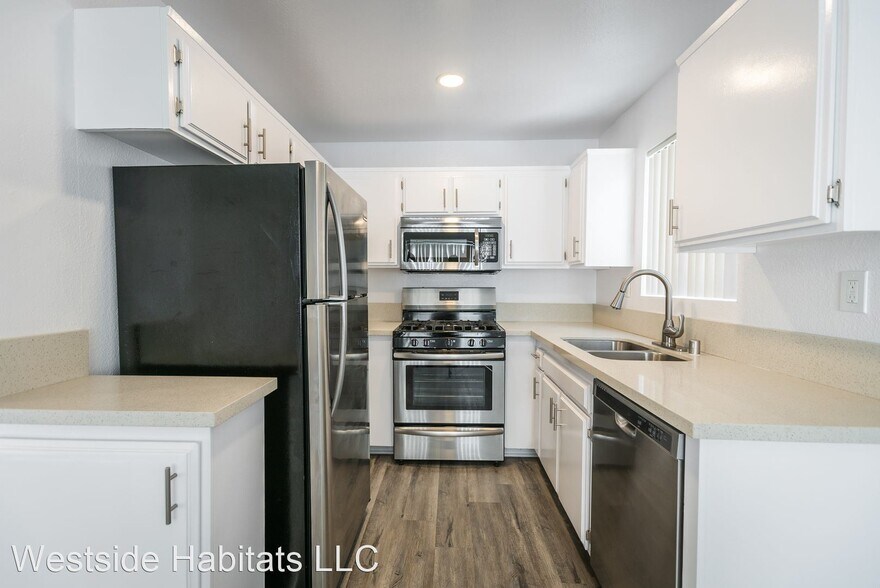 More Photos Of 4406 Cahuenga Blvd, Toluca Lake Apartments For Sale