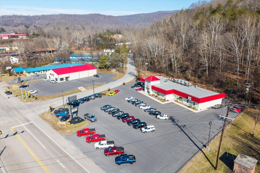 More Photos Of 912 Valley Ridge Rd, Covington General Retail For Sale