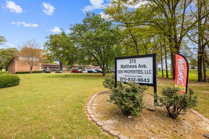 More Photos Of 210 Matthews Ave, Carrollton Apartments For Sale