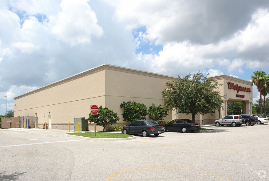 More Photos Of 2050 45th St, West Palm Beach Drugstore For Sale