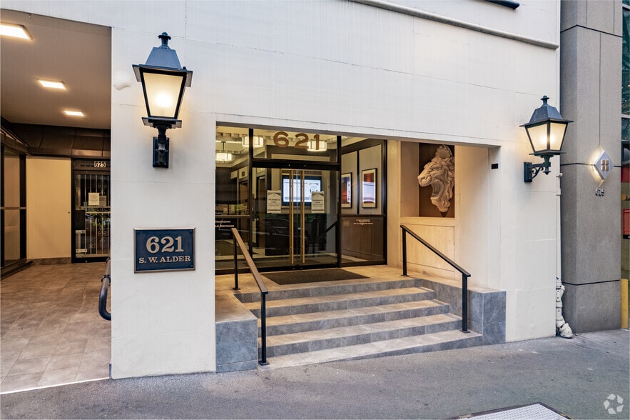 More Photos Of 621 SW Alder St, Portland Office For Lease