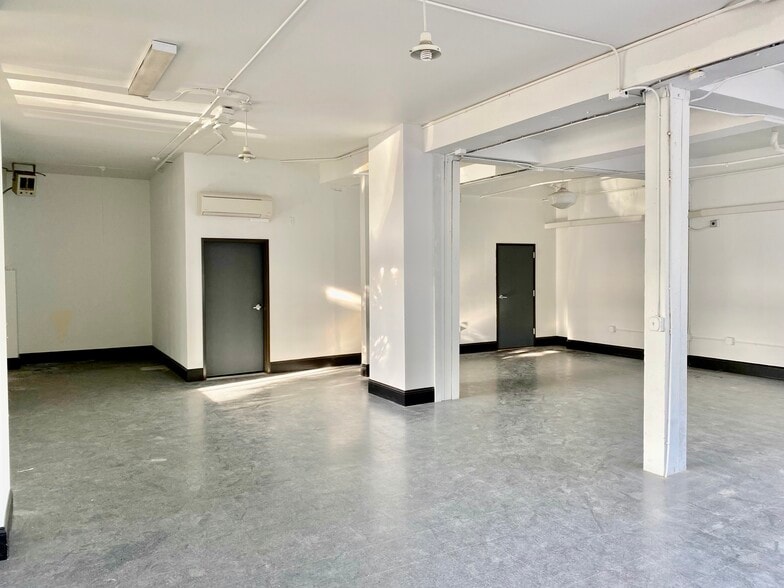 More Photos Of 1539-1541 W Burnside St, Portland Apartments For Sale