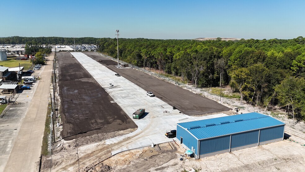 More Photos Of 17627 Aldine Westfield Rd, Houston Warehouse For Lease