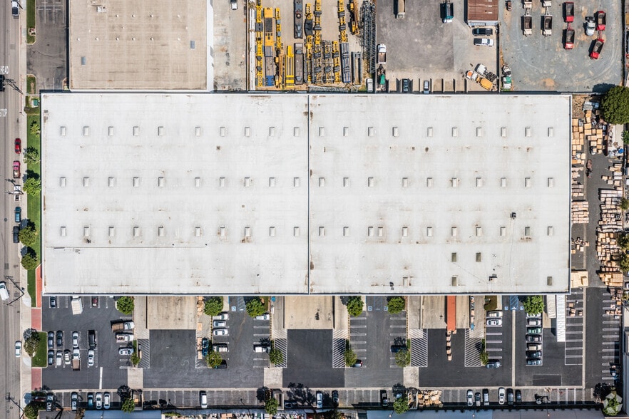 More Photos Of 1150 N Red Gum St, Anaheim Warehouse For Lease