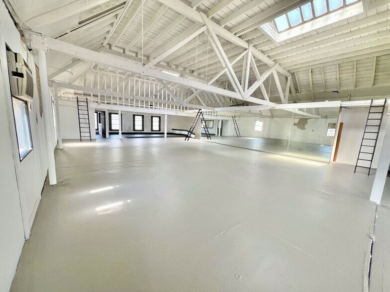 More Photos Of 606 E 6th St, Los Angeles Loft Creative Space For Sale