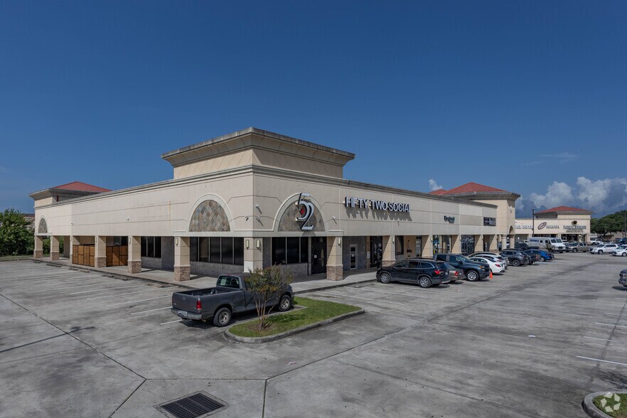 More Photos Of 11130 Gulf Fwy, Houston Unknown For Lease