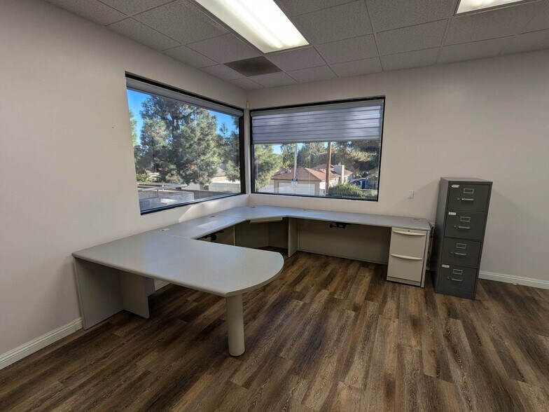 More Photos Of 980 E Foothill Blvd, Upland Office For Sale