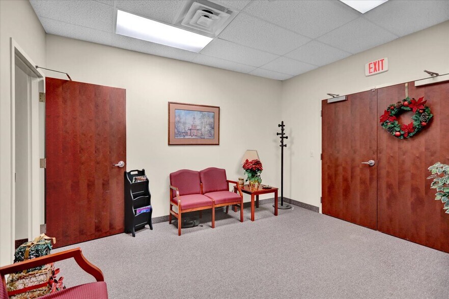More Photos Of 1350 Broadcasting Rd, Wyomissing Medical For Lease