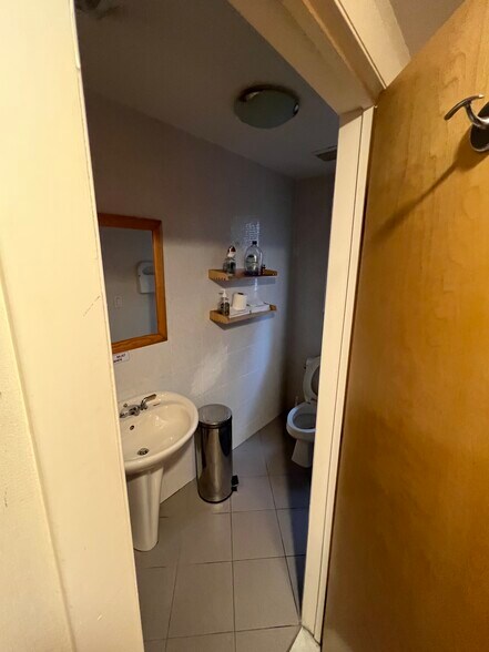 More Photos Of 189-04 Union Tpke, Fresh Meadows Medical For Lease