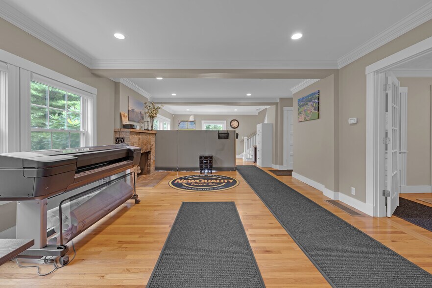 More Photos Of 4 Makepeace Rd, Westford Office Residential For Sale