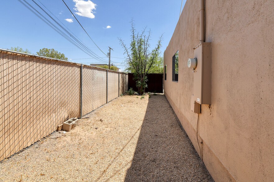 More Photos Of 1011 E Halcyon Rd, Tucson Apartments For Sale