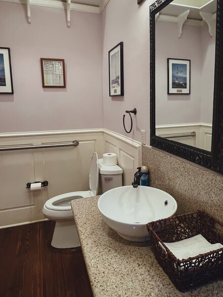 More Photos Of 506 W 14th St, Austin Office Residential For Sale
