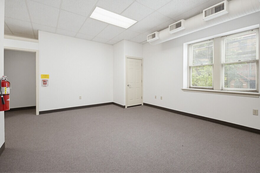 More Photos Of 171 E King St, Lancaster Loft Creative Space For Sale