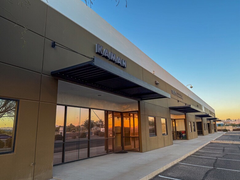 More Photos Of 2115 E Valencia Rd, Tucson Warehouse For Lease