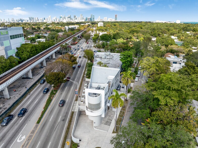 More Photos Of 2424 S Dixie Hwy, Coconut Grove Loft Creative Space For Sale