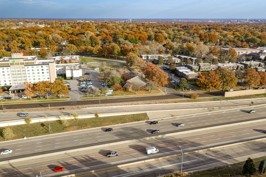 More Photos Of 8880 Ballentine St, Overland Park Office For Sale