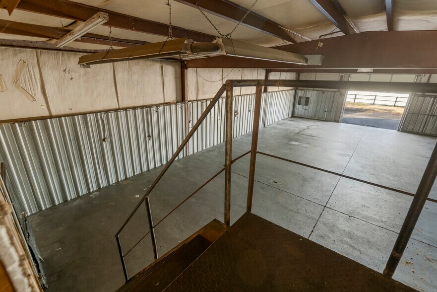 More Photos Of 12 S 111th Ave, Tulsa Service For Lease