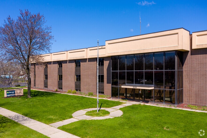 Primary Photo Of 31100 Plymouth Rd, Livonia Medical For Sale
