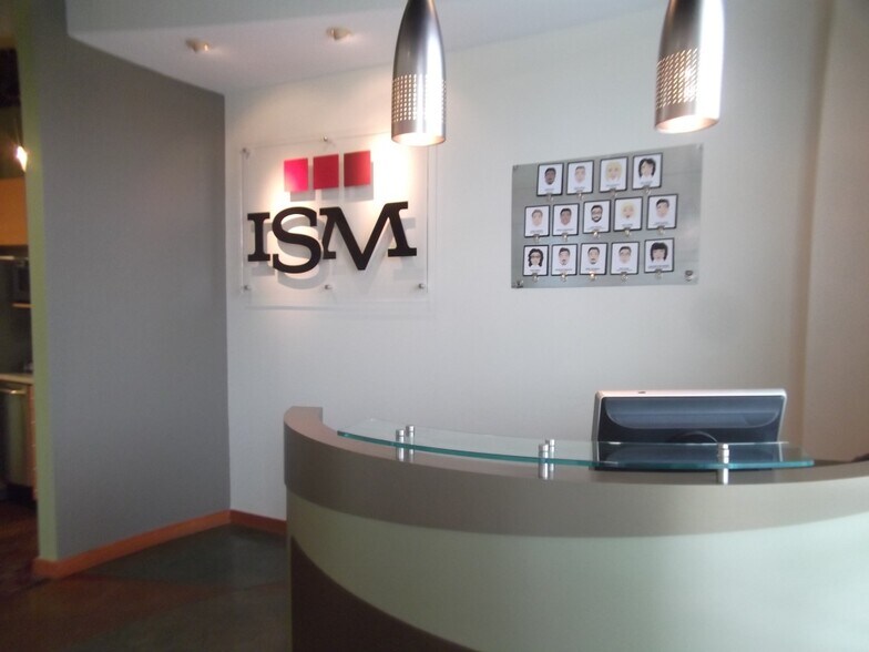 More Photos Of 8115 Isabella Ln, Brentwood Loft Creative Space For Lease