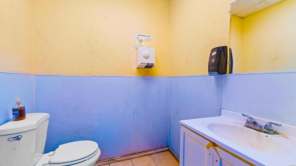 More Photos Of 5370 Highway 67 W, Fulton Convenience Store For Sale