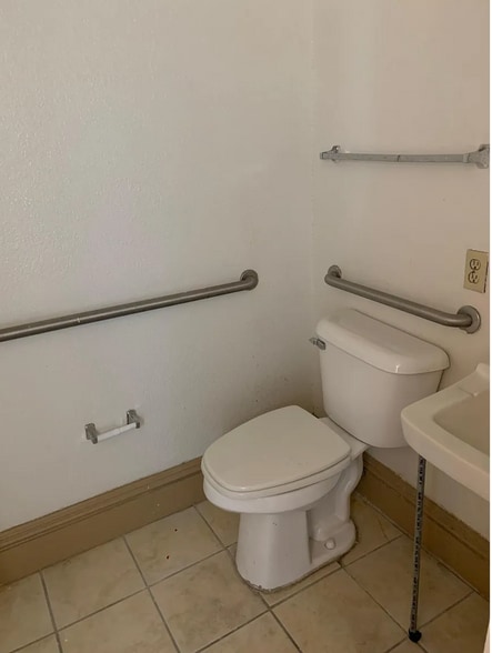 More Photos Of 515 W Missouri Ave, El Paso Multifamily For Sale