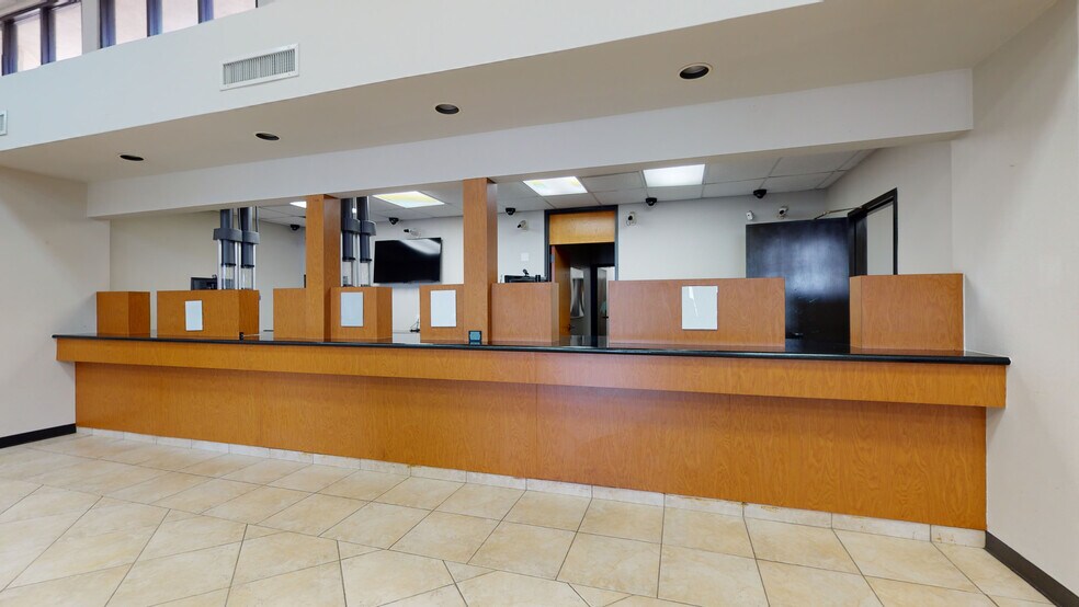 More Photos Of 4101 Clinton Dr, Houston Bank For Lease