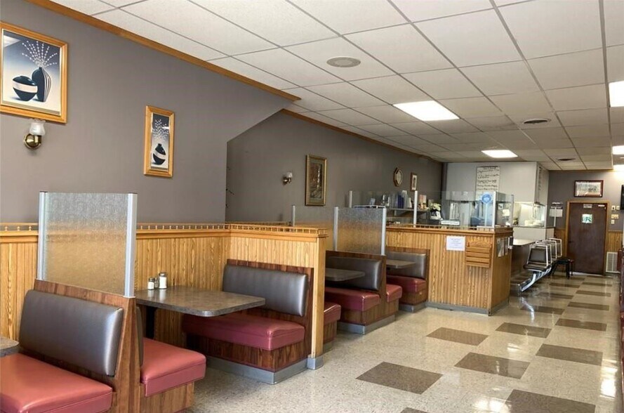 More Photos Of 106 Main St, Phelps General Retail For Sale